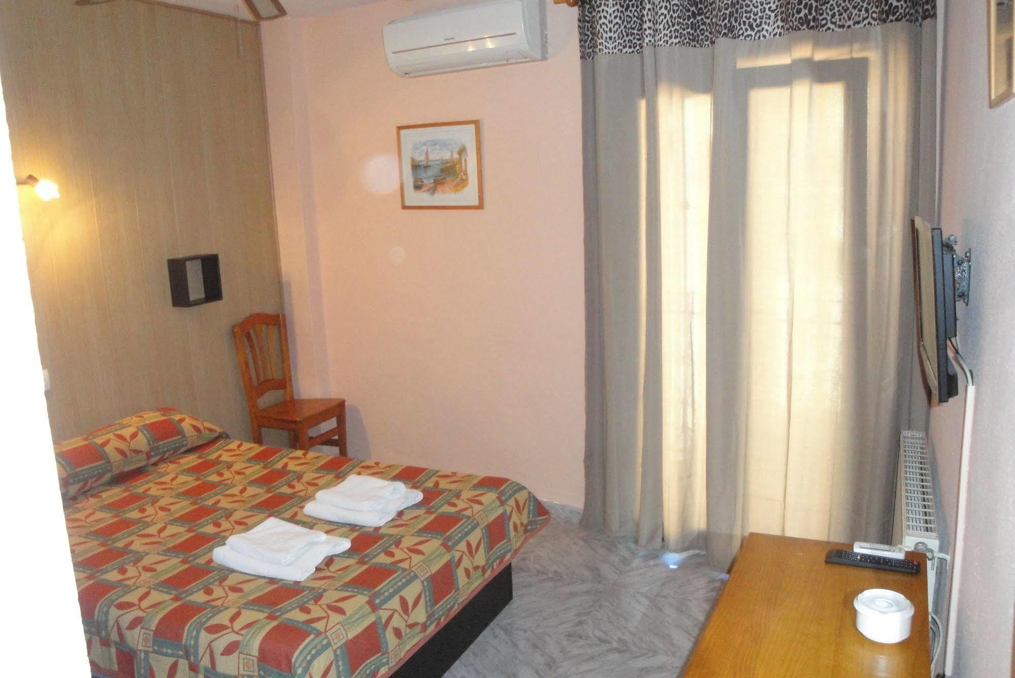 Hostal Cristina Denia Exterior photo