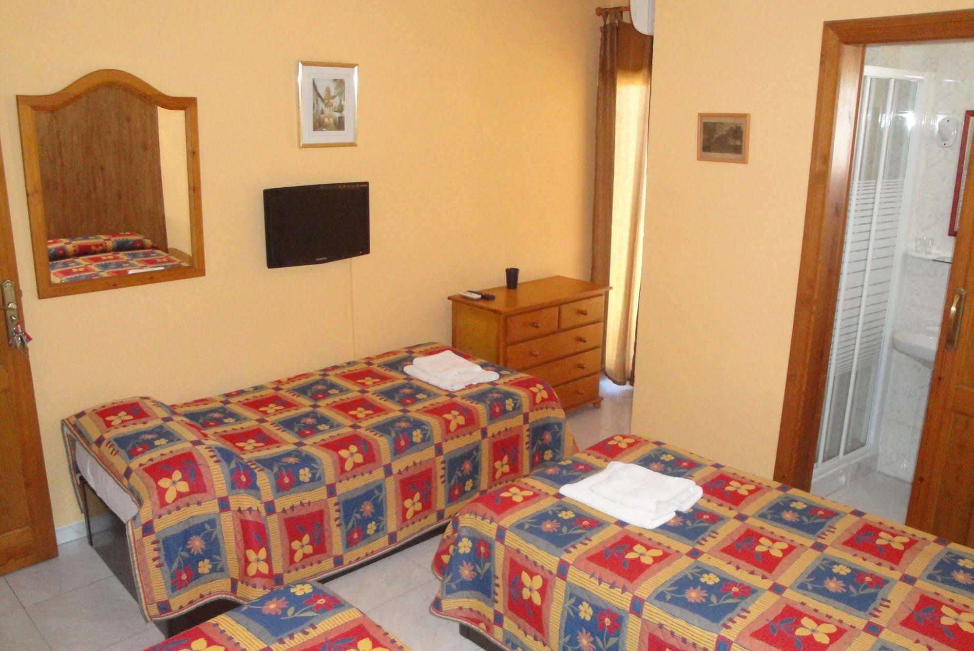 Hostal Cristina Denia Exterior photo